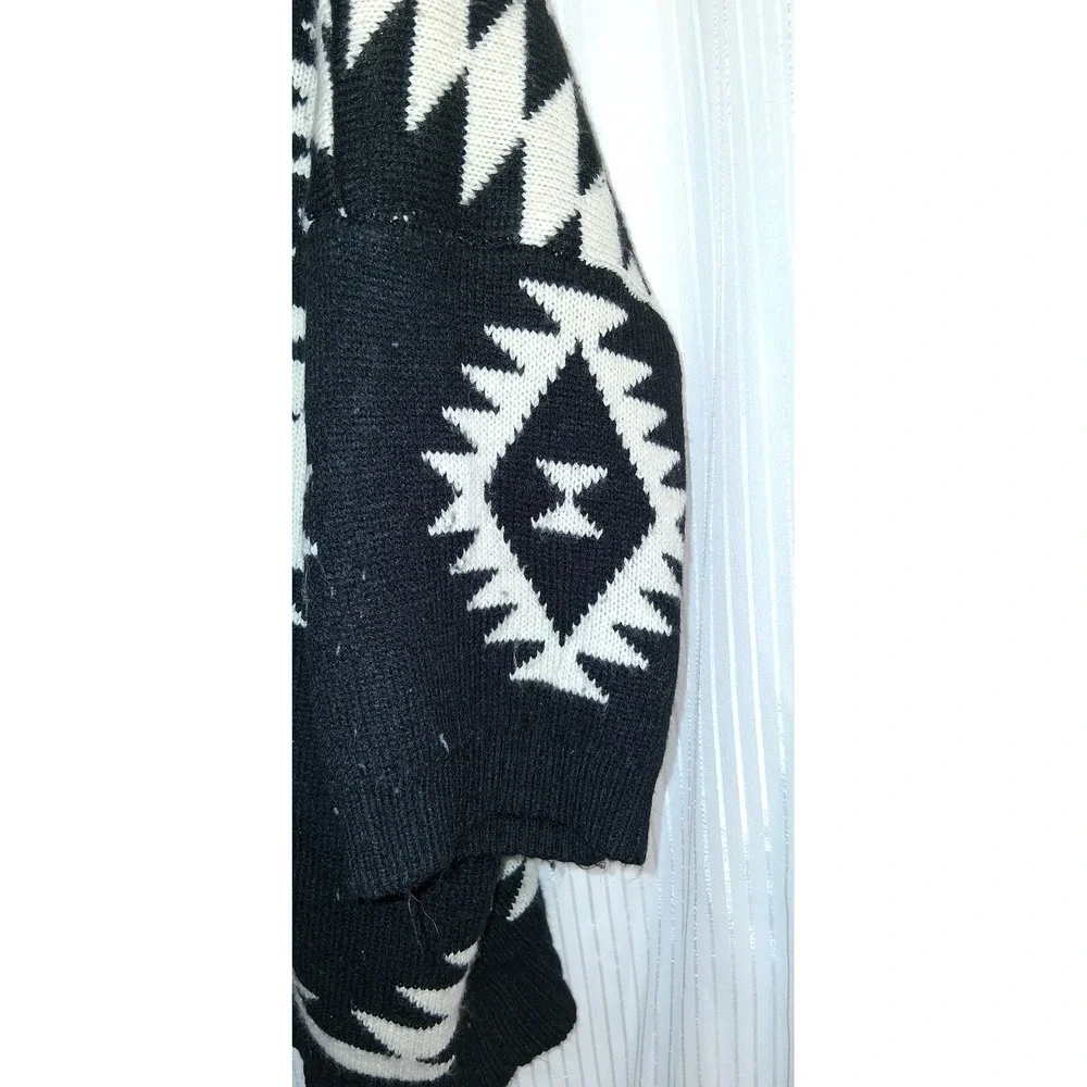 36 POINTS Black White Geometric Aztec Print Open Front Cardigan Sweater Womens L